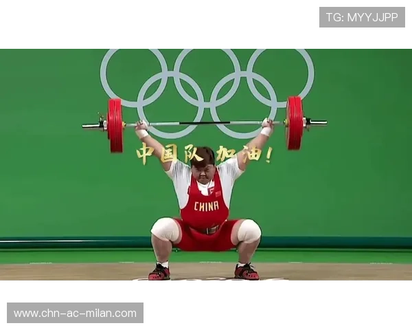 举重队长训练时全队跟着喊口号气势如战场 举重队长训练时全队跟着喊口号气势如战场